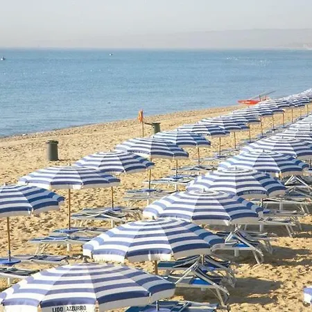 Cucaracha Apartman *